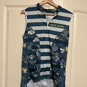 Pearl Izumi Women's Blue and White Cycling Top